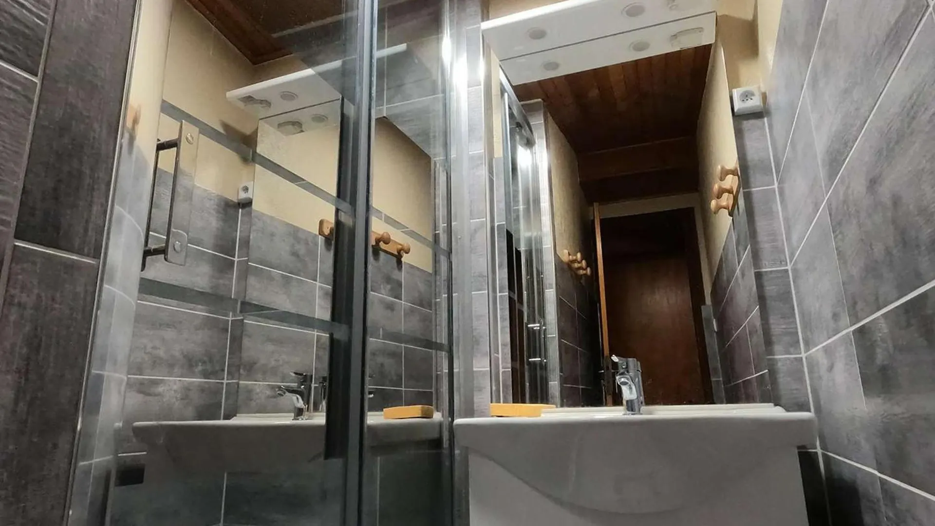 Apartment Appartement 6 Pers, 2 Ch, Animaux Admis, Parking, Balcon Expose Sud - Fr-1-263-540 Valloire